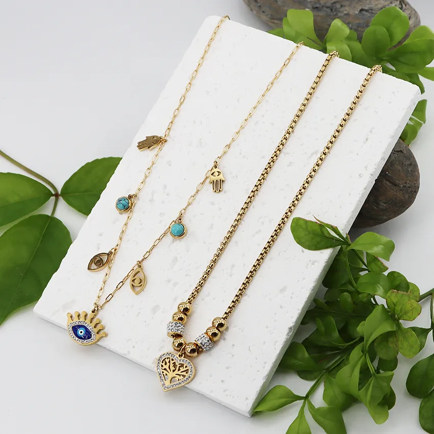Wholesale Jewelry Vintage Style Simple Style Classic Style Heart Shape Eye 304 Stainless Steel Zircon Gold Plated Inlay Pendant Necklace display picture 7
