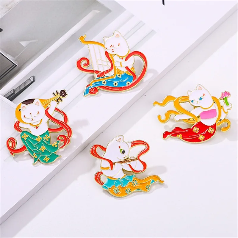 Cartoon Style Cat Alloy Stamping Stoving Varnish Plating Unisex Brooches Collar Pin display picture 2