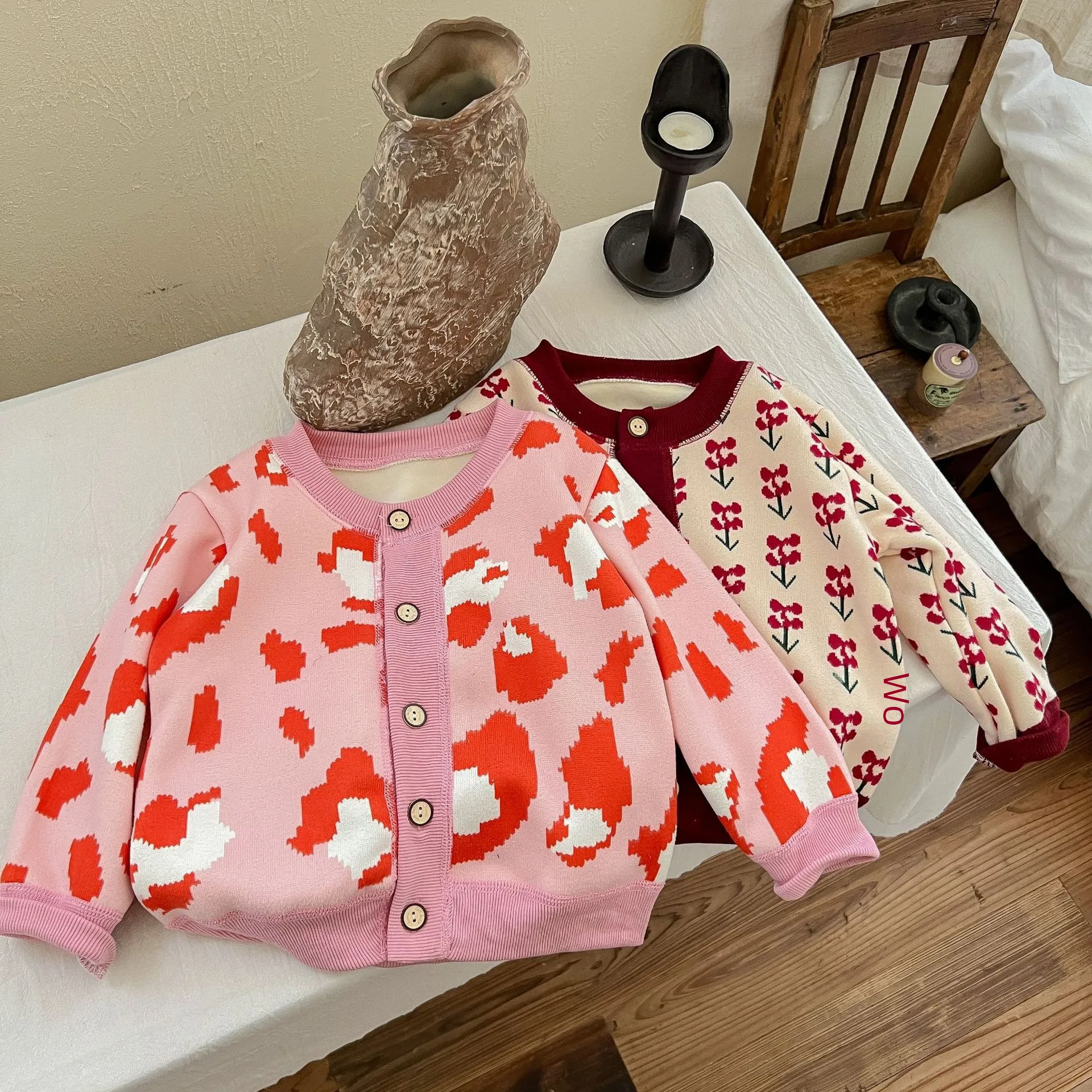 Autumn And Winter New Children's  Knitted Coat Boys And Girls Baby Warm Cardigan Thickened Outer Coat display picture 2