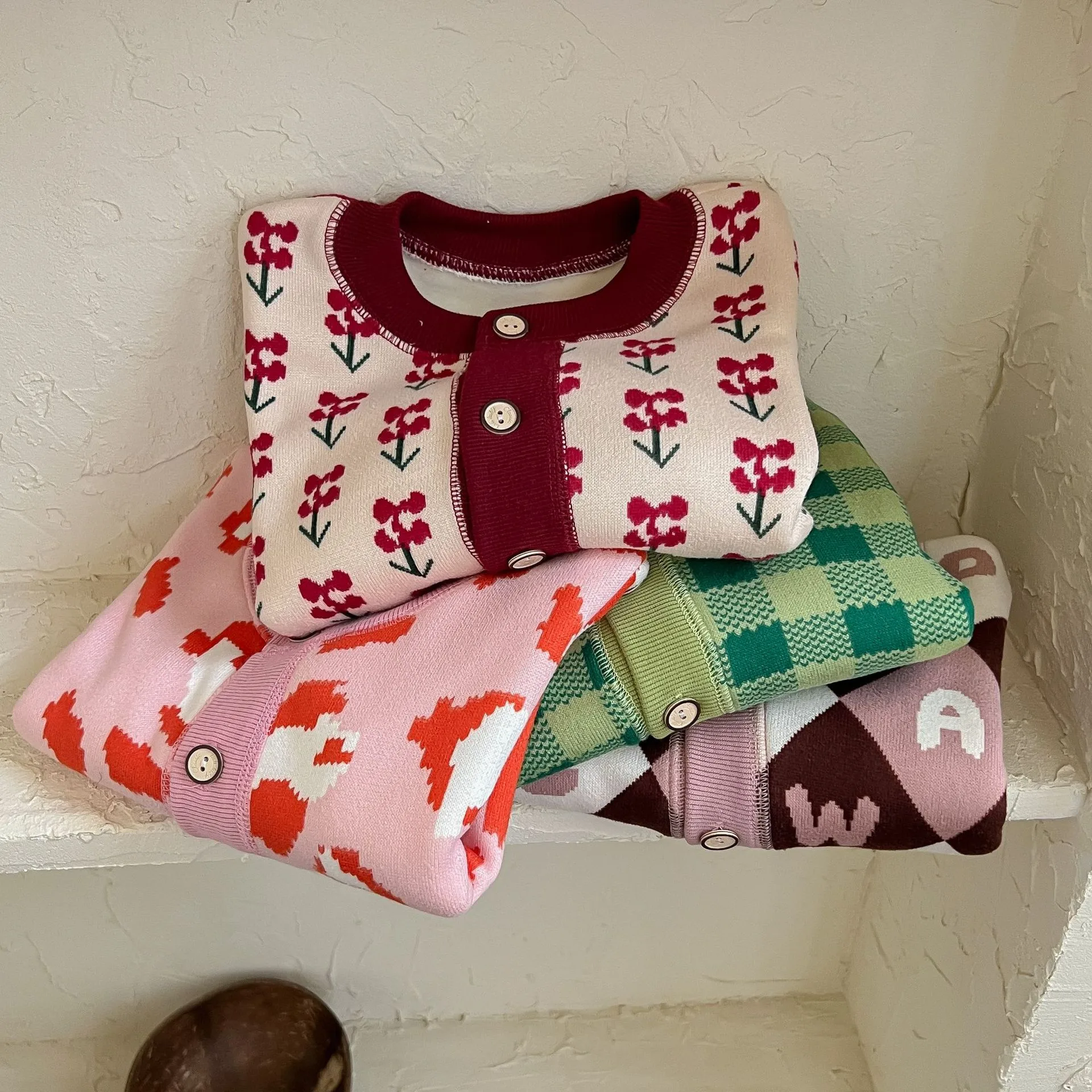 Autumn And Winter New Children's  Knitted Coat Boys And Girls Baby Warm Cardigan Thickened Outer Coat display picture 3