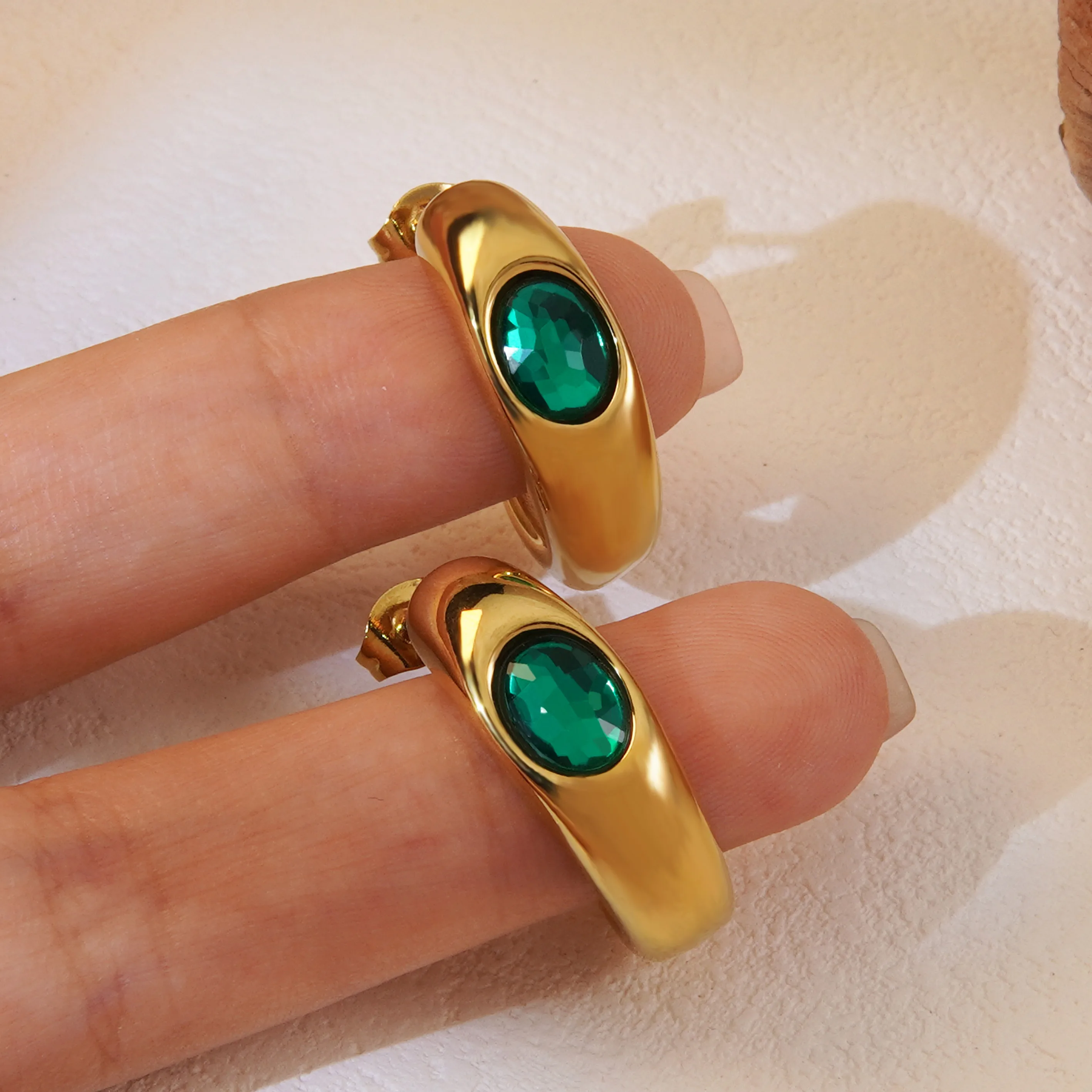 1 Pair Elegant Simple Style Geometric 304 Stainless Steel 18K Gold Plated Ear Studs display picture 2