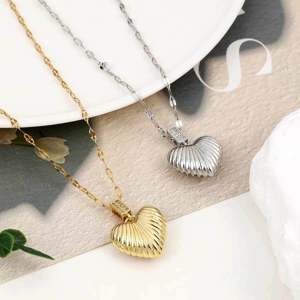 Wholesale Jewelry Sweet Heart Shape 304 Stainless Steel Copper Zircon 18K Gold Plated Plating Inlay Pendant Necklace display picture 5