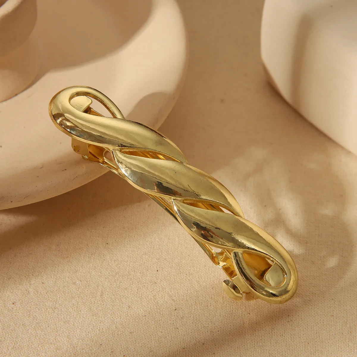 Women's Cute Basic Solid Color Alloy Hair Clip display picture 19