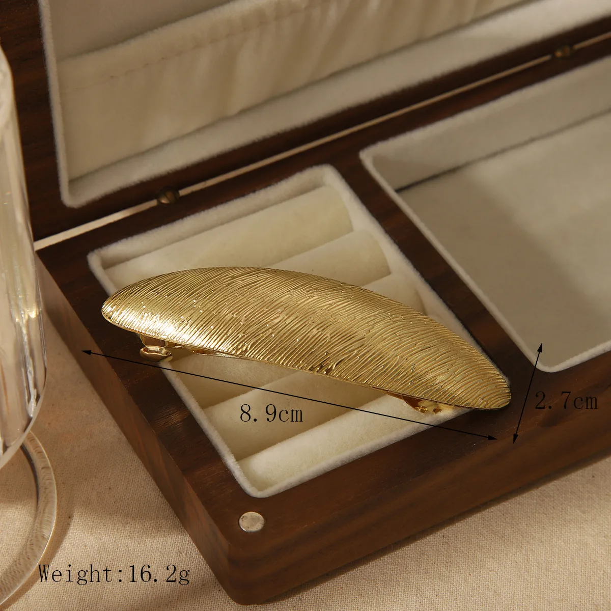 Women's Cute Basic Solid Color Alloy Hair Clip display picture 6
