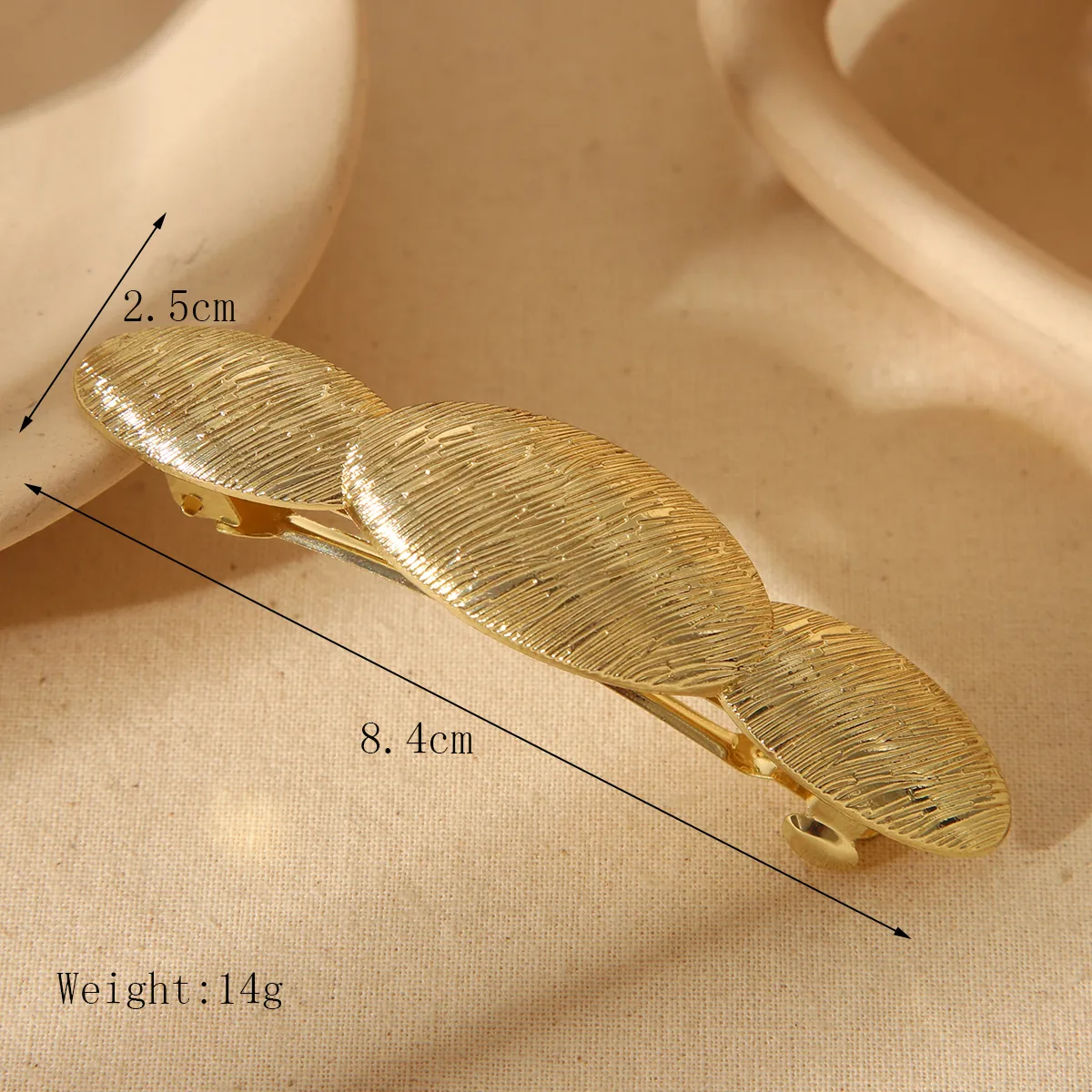 Women's Cute Basic Solid Color Alloy Hair Clip display picture 23