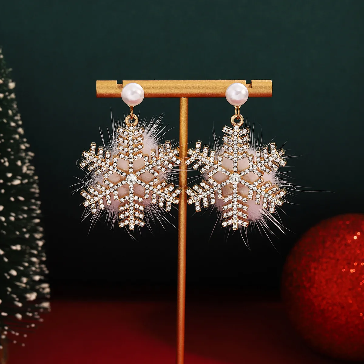 1 Pair Casual Simple Style Streetwear Snowflake Plating Alloy Drop Earrings display picture 3