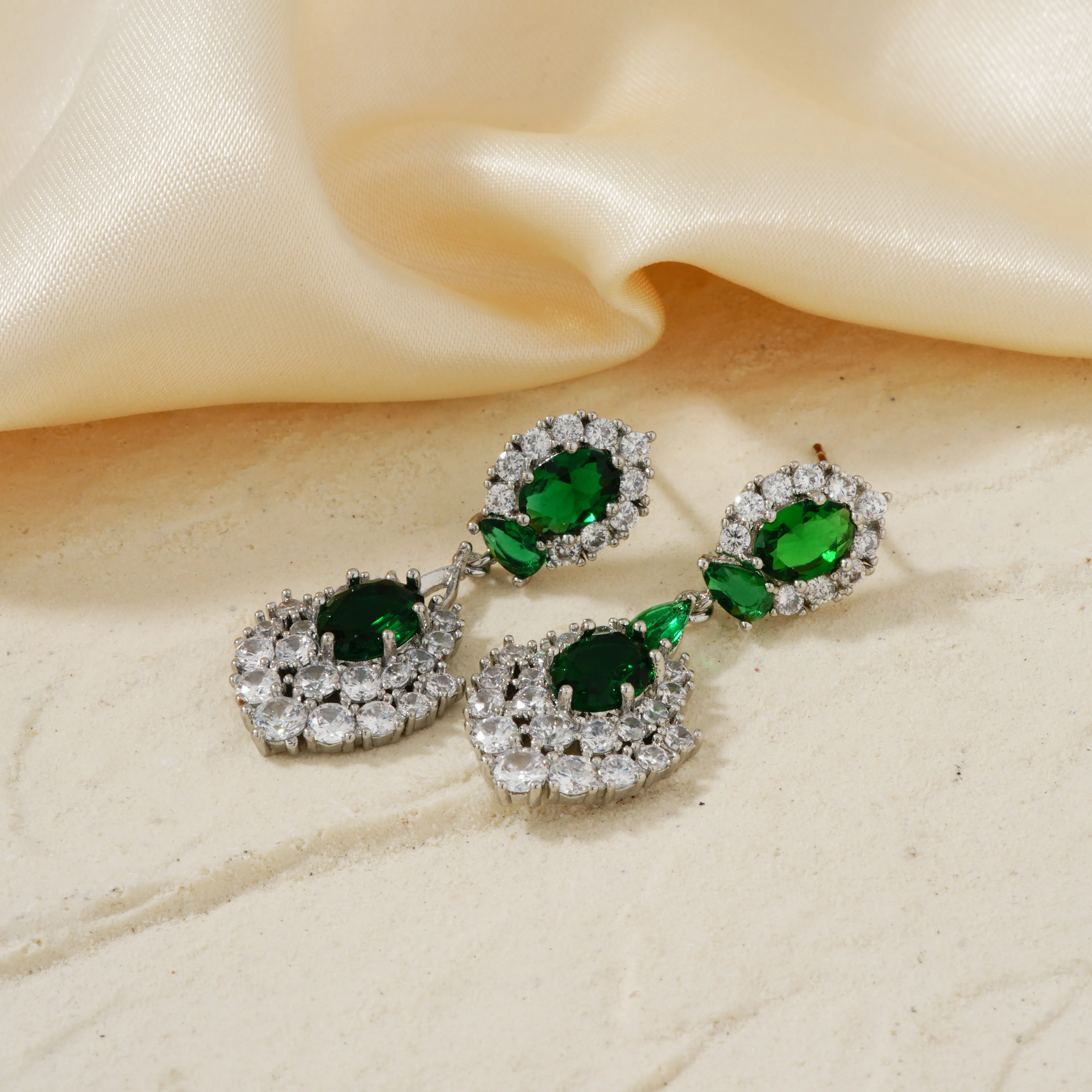 New Light Luxury High-End Fine Zircon-Embedded Earrings Simple Fashion In Europe And America Earrings Elegant Long Color Pendant Ear Rings display picture 7