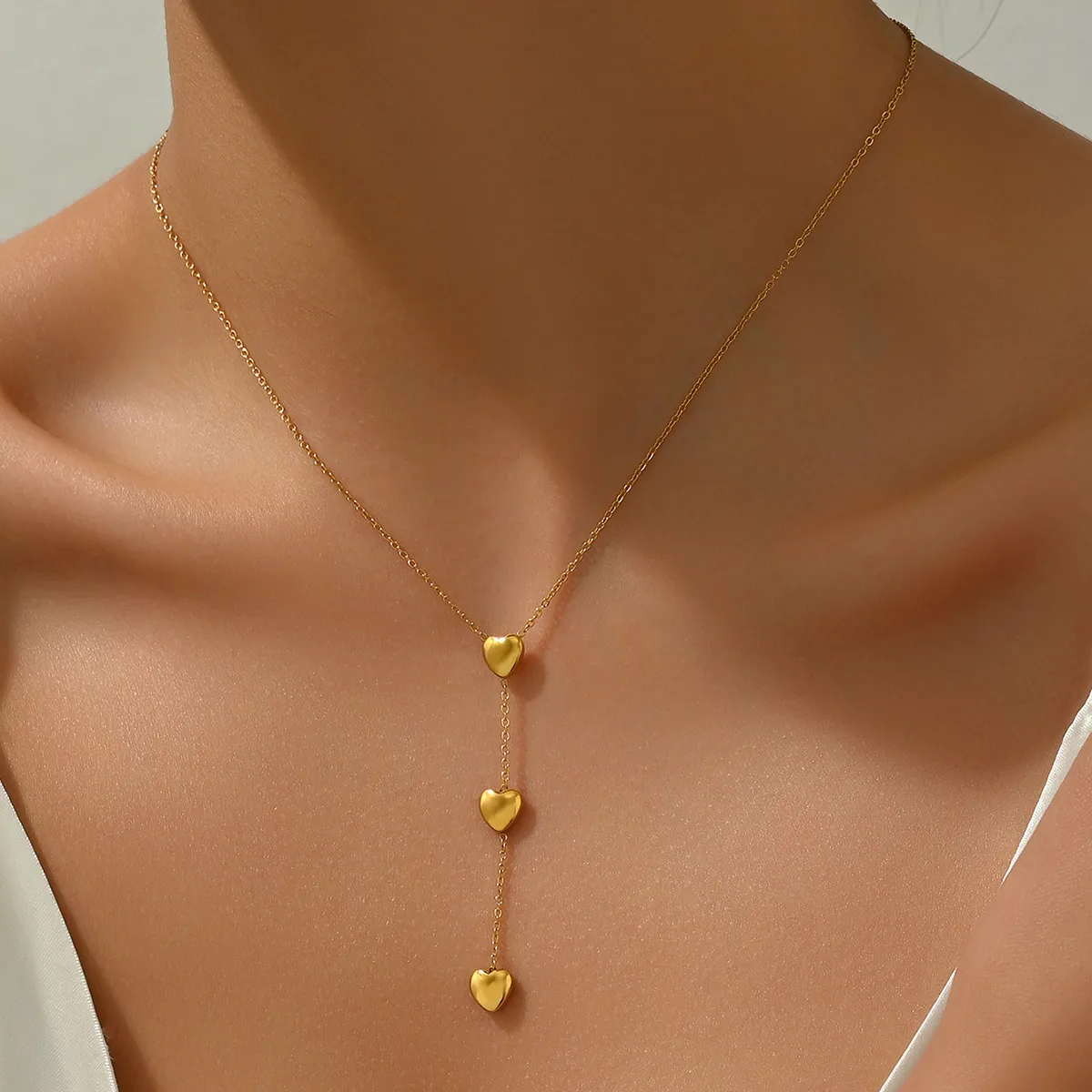 Classic Style Heart Shape 304 Stainless Steel Women's Pendant Necklace display picture 16