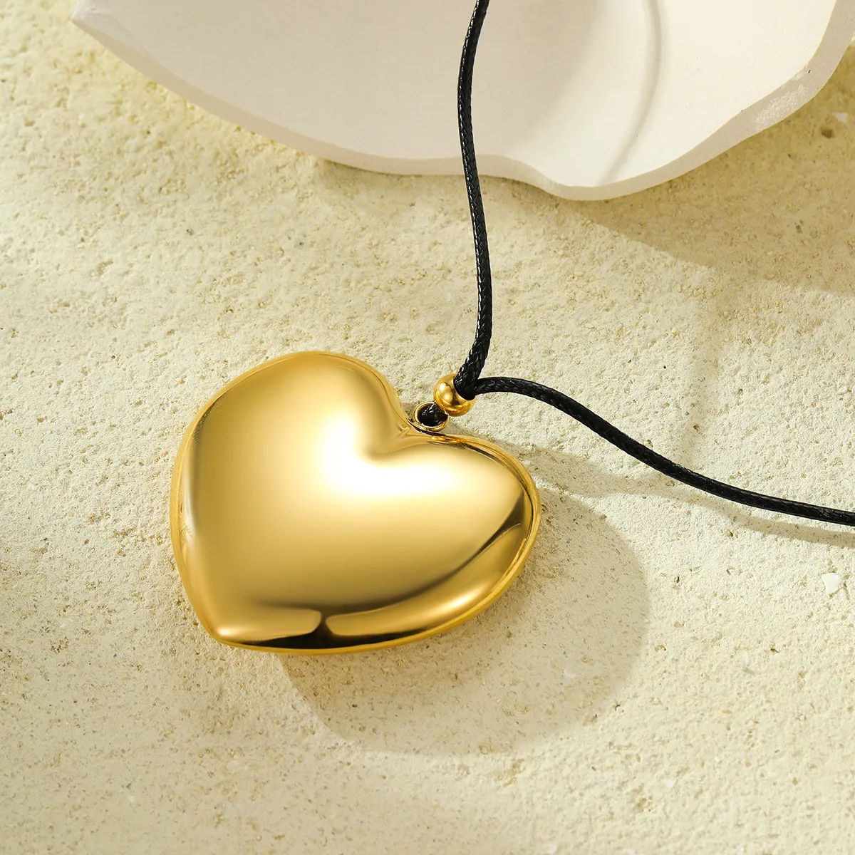 Lady Heart Shape 304 Stainless Steel Rope Wholesale Pendant Necklace display picture 2
