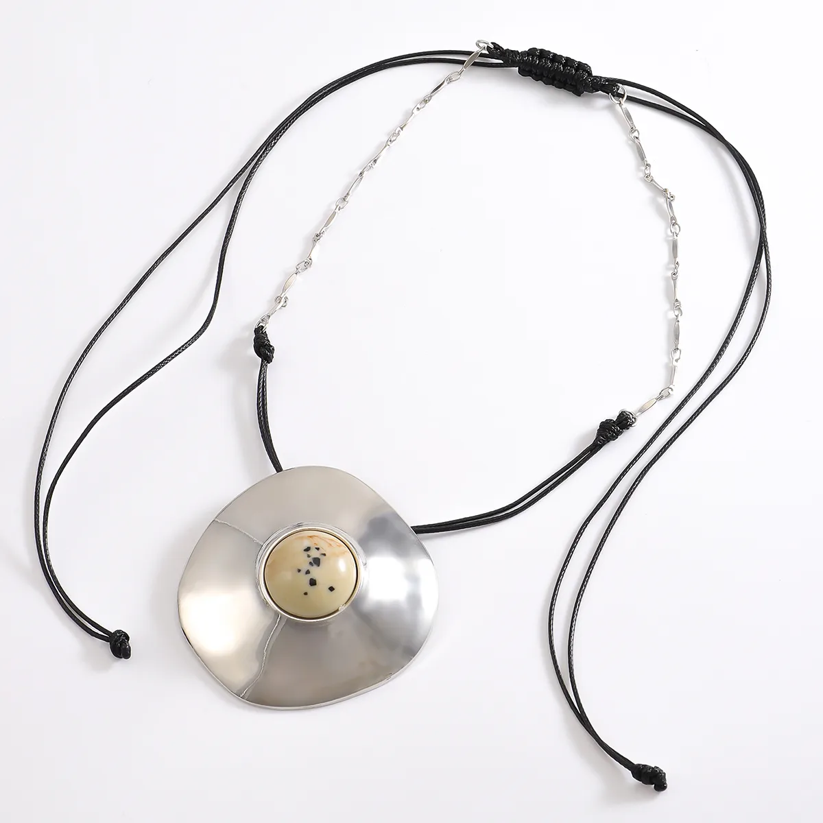Casual Artistic Round Alloy Leather Rope Wholesale Pendant Necklace display picture 3