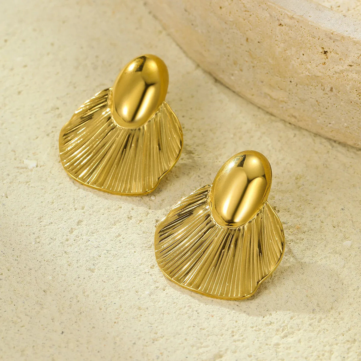 1 Pair Retro Geometric Plating 304 Stainless Steel Ear Studs display picture 3