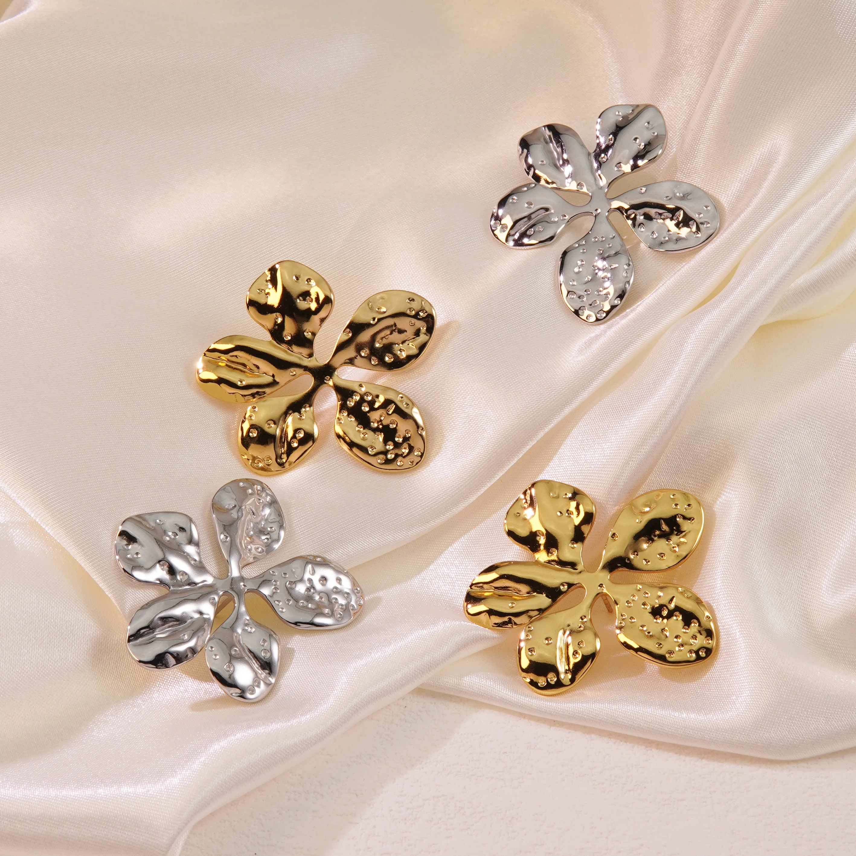 1 Pair Exaggerated Sweet Cool Style Flower Plating 304 Stainless Steel Imitation Gold  Ear Studs display picture 2