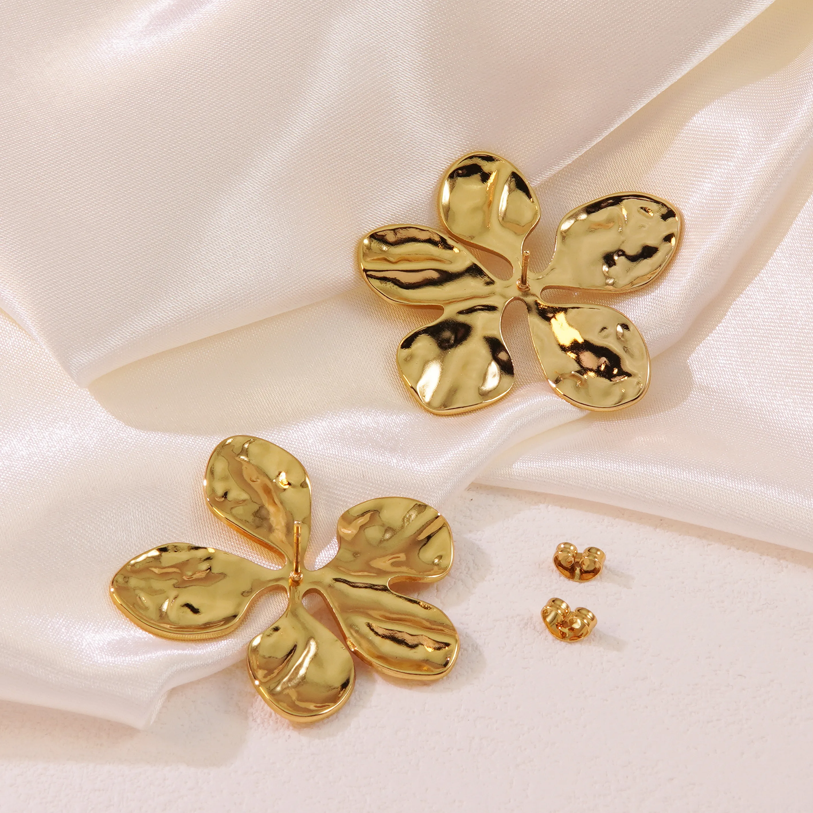 1 Pair Exaggerated Sweet Cool Style Flower Plating 304 Stainless Steel Imitation Gold  Ear Studs display picture 7