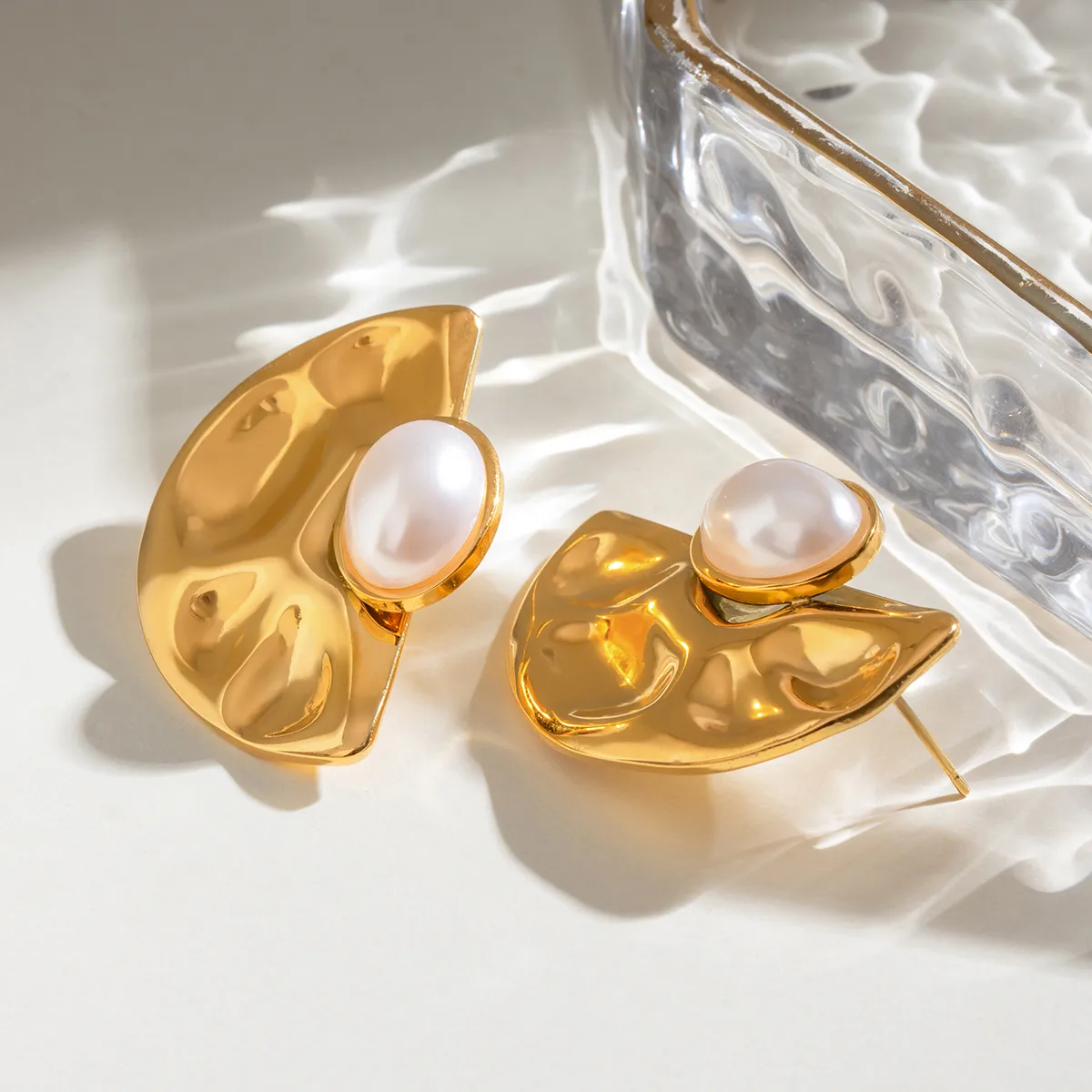 1 Pair Simple Style Classic Style Geometric Inlay 304 Stainless Steel Imitation Shell Pearls Ear Studs display picture 5