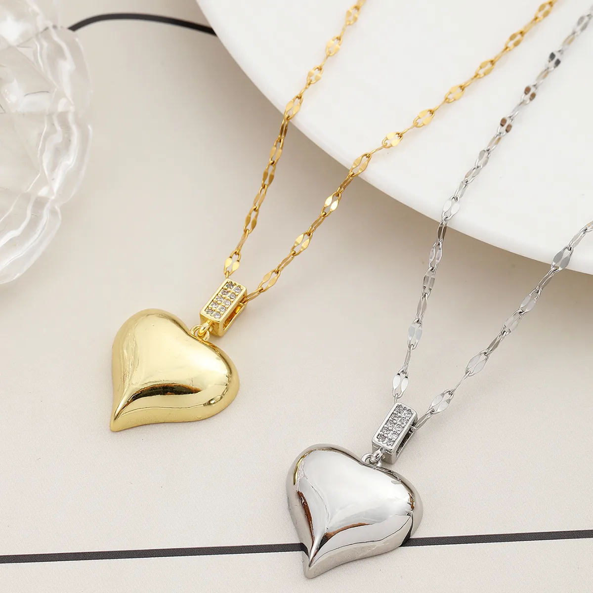 304 Stainless Steel Copper Heart Shape Pendant Necklace display picture 5