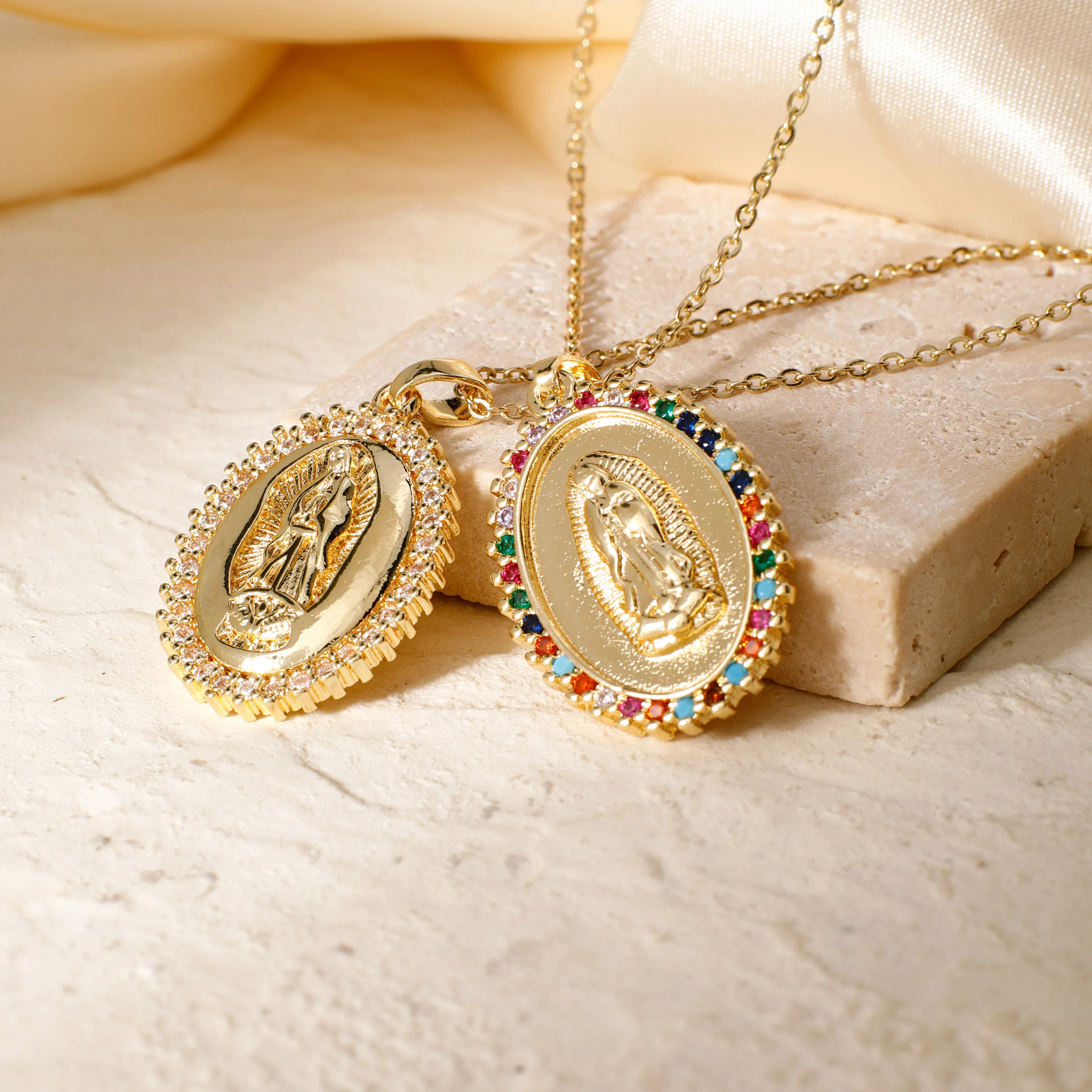 Wholesale Jewelry Vintage Style Classic Style Human Geometric Round 304 Stainless Steel Copper Zircon K Gold Plated Inlay Pendant Necklace display picture 7