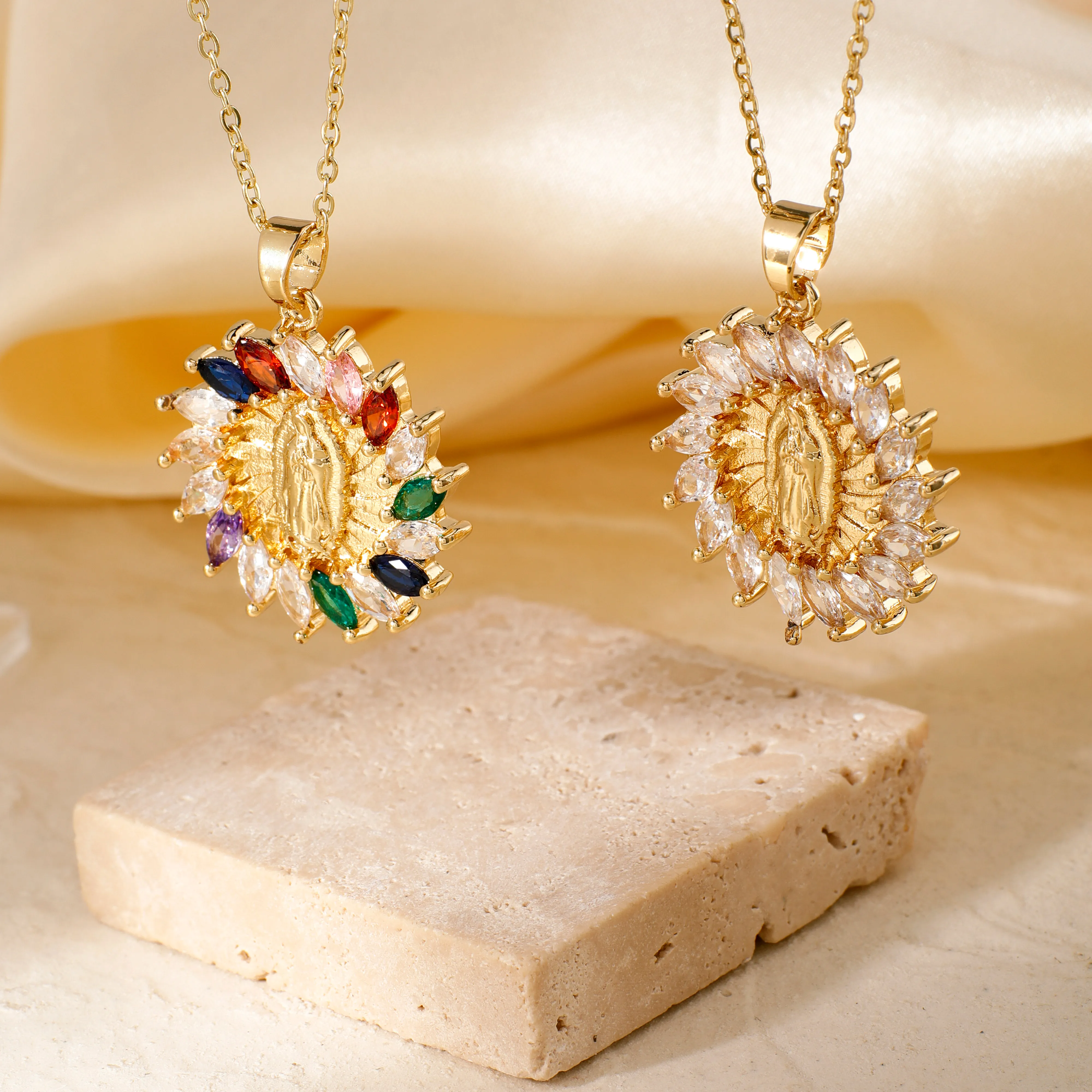 Wholesale Jewelry Vintage Style Classic Style Human Geometric Round 304 Stainless Steel Copper Zircon K Gold Plated Inlay Pendant Necklace display picture 9