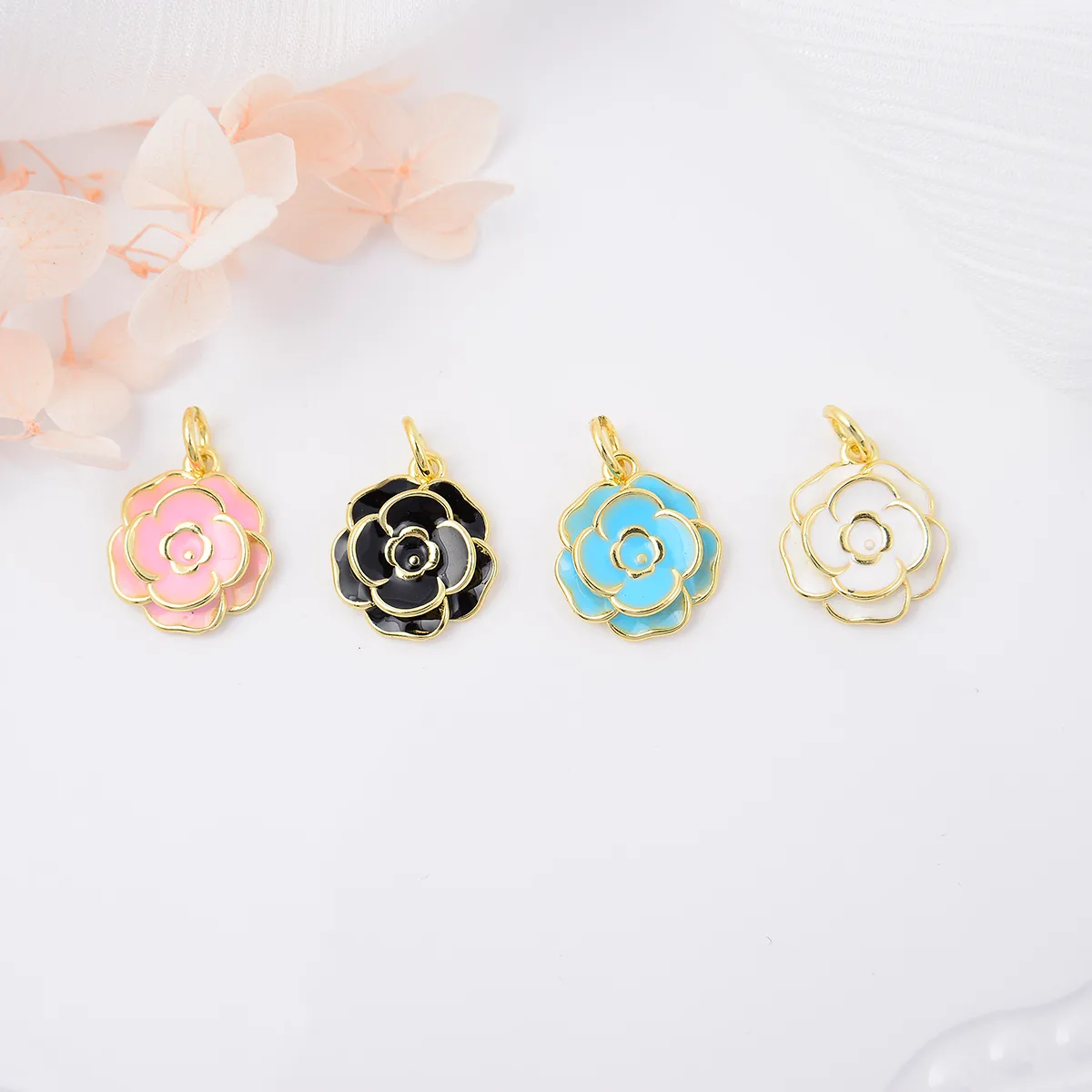 Copper Plating 18K Color-Retaining Glossy Dripping Rose Pendant Necklace display picture 2