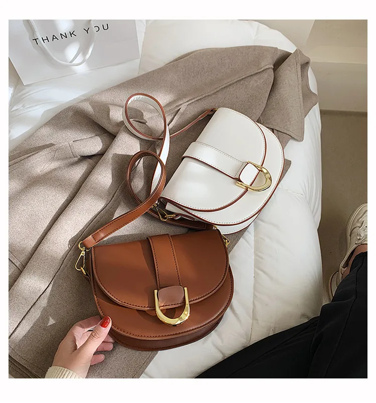 Women's Small Pu Leather Solid Color Streetwear Shell Magnetic Buckle Shoulder Bag Crossbody Bag display picture 13