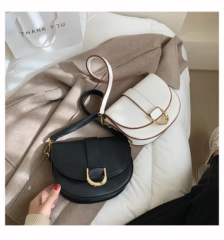 Women's Small Pu Leather Solid Color Streetwear Shell Magnetic Buckle Shoulder Bag Crossbody Bag display picture 14