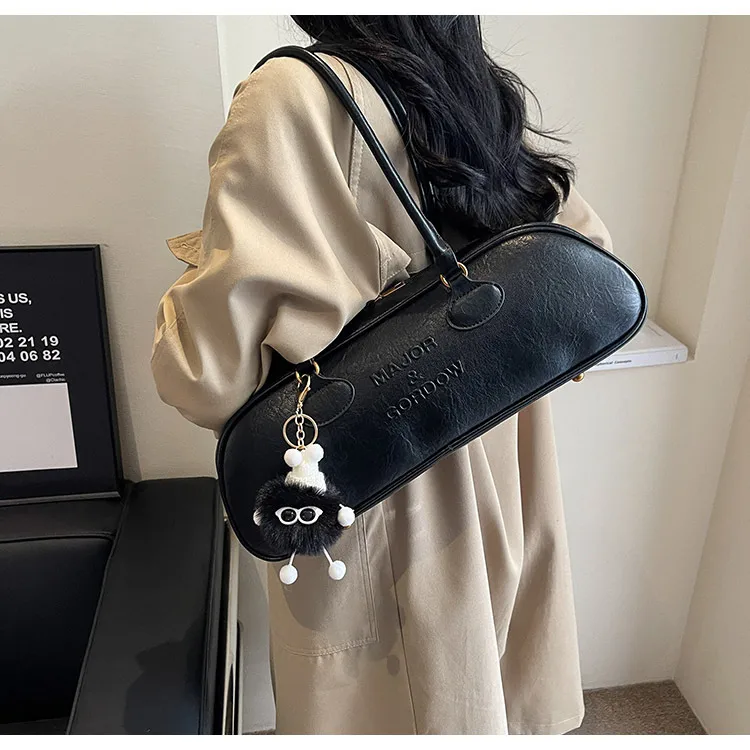 Women's Large Pu Leather Solid Color Streetwear Pillow Shape Zipper Shoulder Bag display picture 12