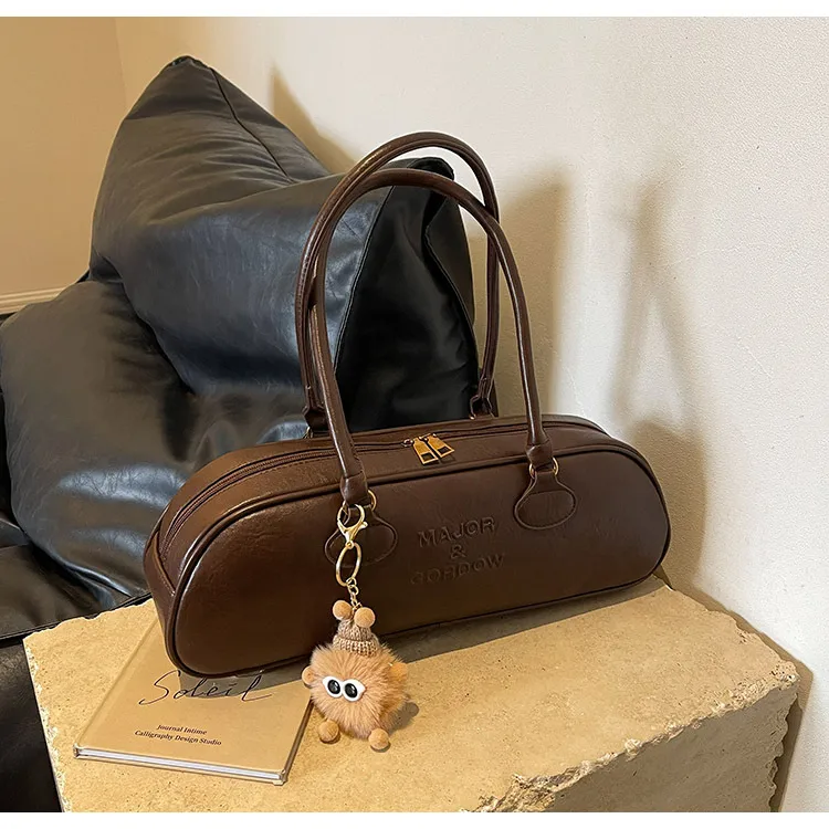 Women's Large Pu Leather Solid Color Streetwear Pillow Shape Zipper Shoulder Bag display picture 15
