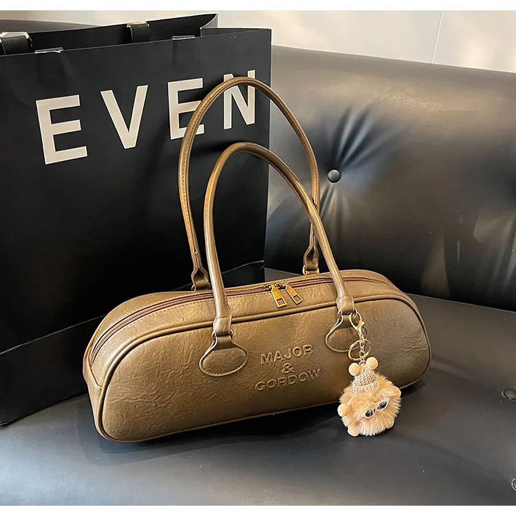 Women's Large Pu Leather Solid Color Streetwear Pillow Shape Zipper Shoulder Bag display picture 22