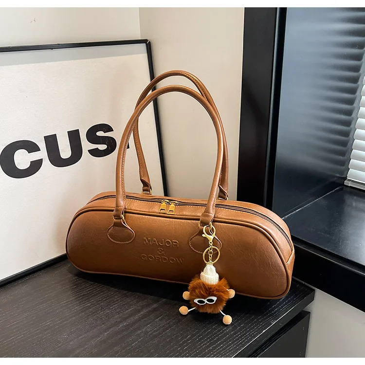 Women's Large Pu Leather Solid Color Streetwear Pillow Shape Zipper Shoulder Bag display picture 25