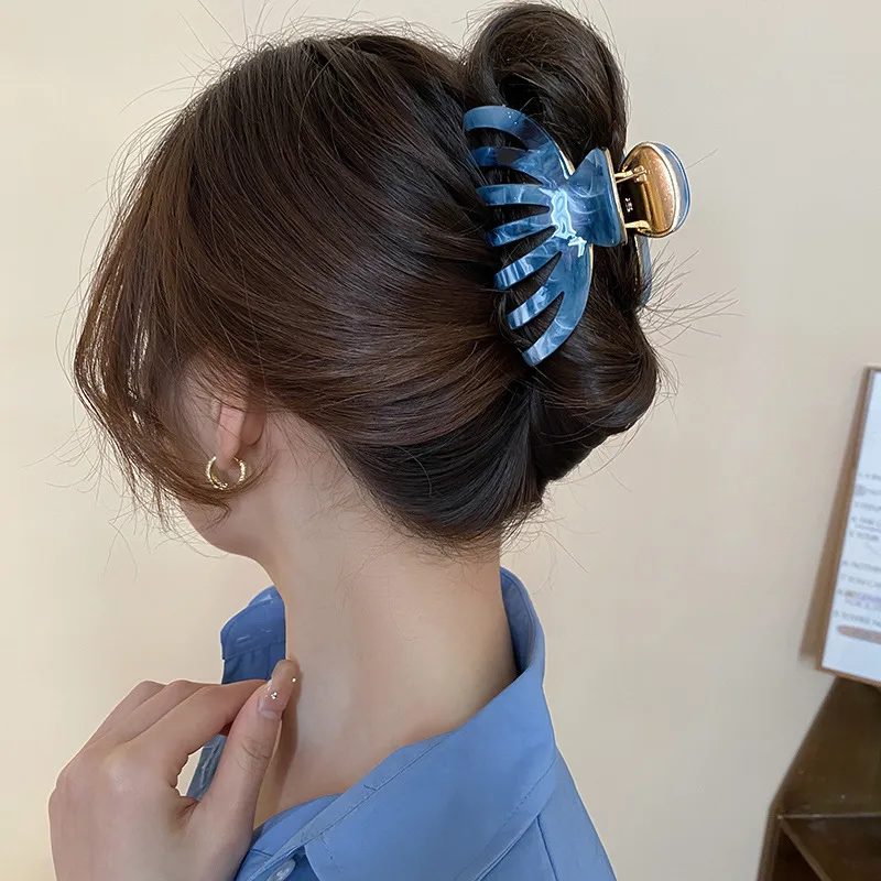 Women's Casual Simple Style Streetwear Geometric Arylic Hair Claws display picture 3