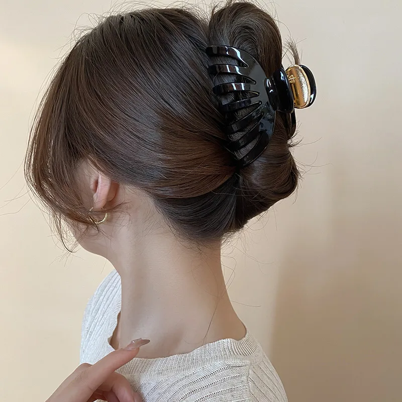 Women's Casual Simple Style Streetwear Geometric Arylic Hair Claws display picture 20
