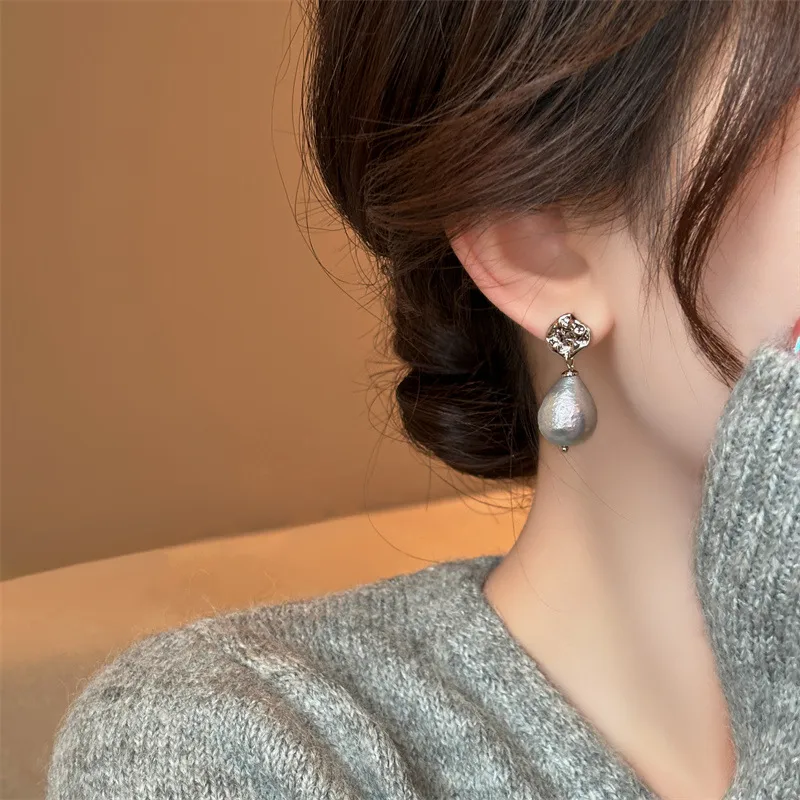 1 Pair Retro Water Droplets Plating Copper Imitation Pearl Zircon Drop Earrings display picture 4