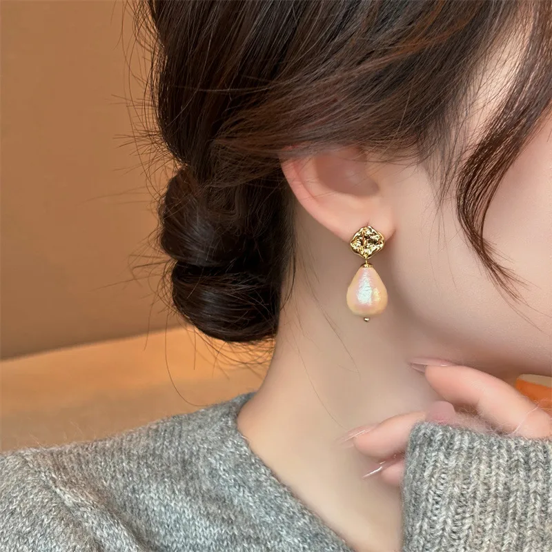 1 Pair Retro Water Droplets Plating Copper Imitation Pearl Zircon Drop Earrings display picture 8