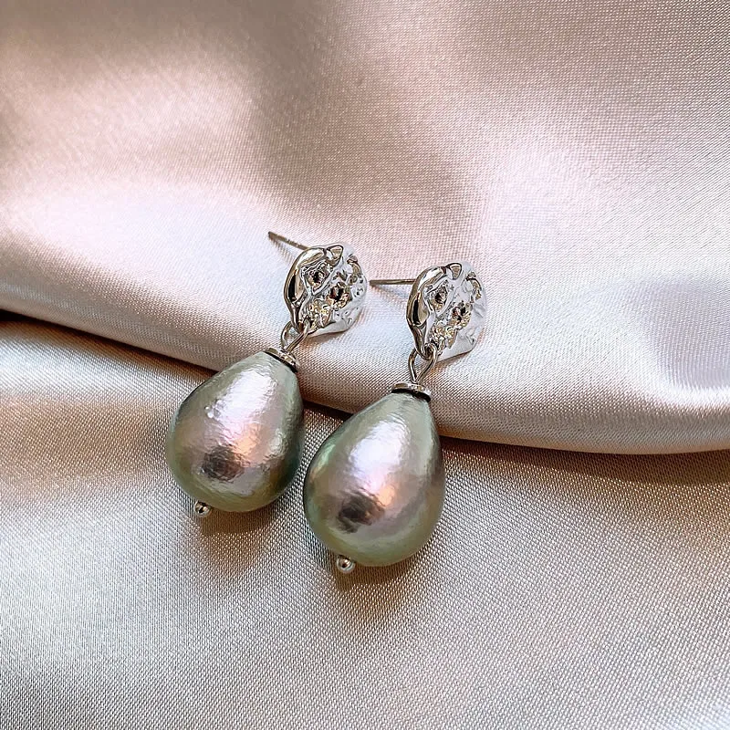 1 Pair Retro Water Droplets Plating Copper Imitation Pearl Zircon Drop Earrings display picture 13