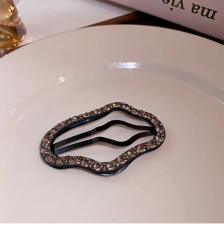 Women's Simple Style Classic Style Solid Color Alloy Inlay Zircon Hair Clip display picture 3