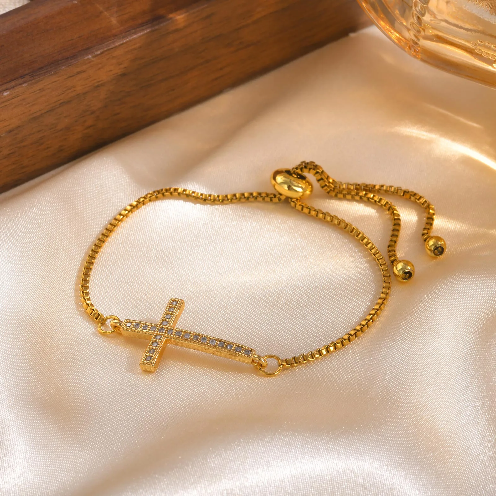 Wholesale Jewelry IG Style Cross Copper Zircon 18K Gold Plated Inlay Bracelets display picture 3