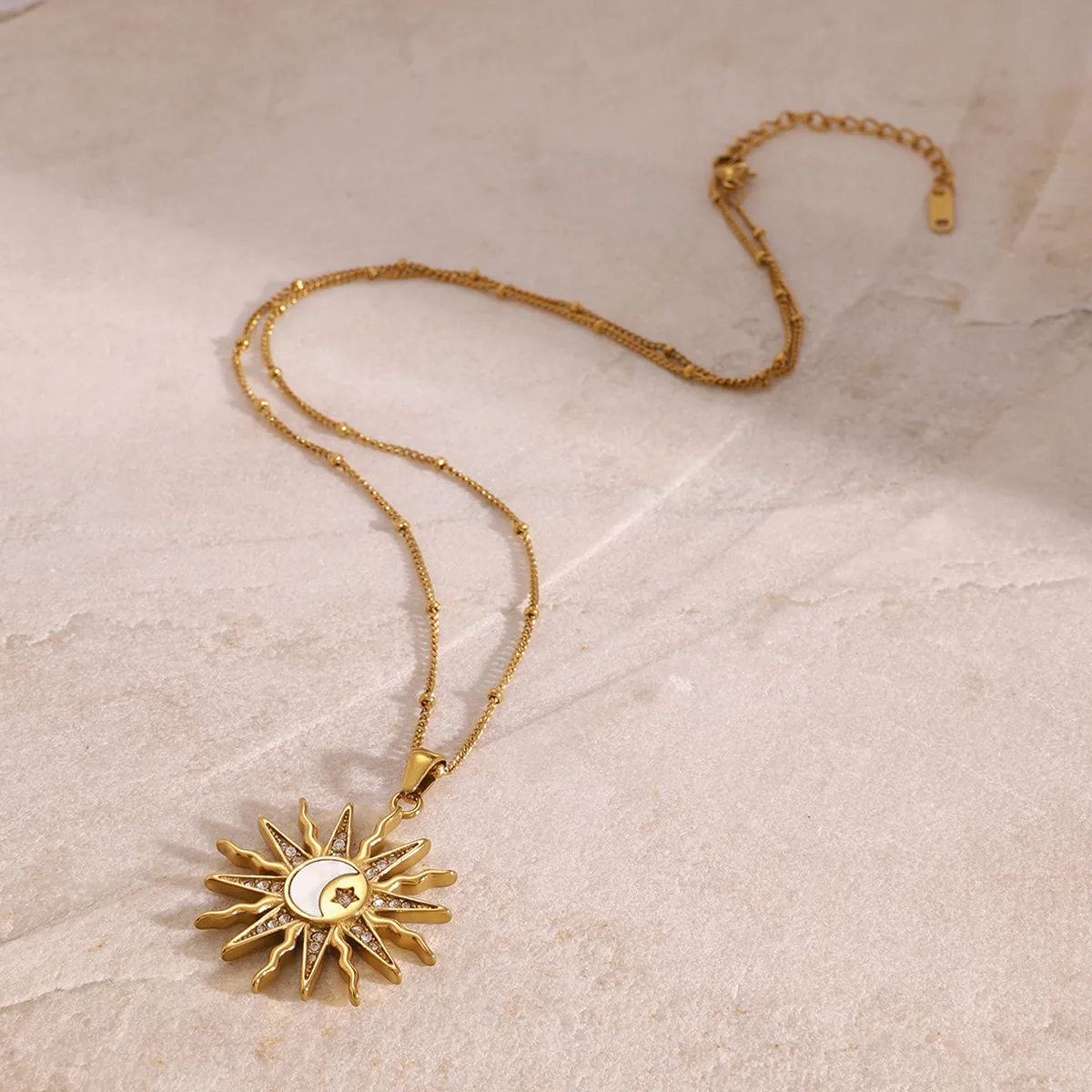 Wholesale Jewelry Simple Style Classic Style Sun Star Moon 304 Stainless Steel Shell Zircon 18K Gold Plated Inlay Pendant Necklace display picture 11