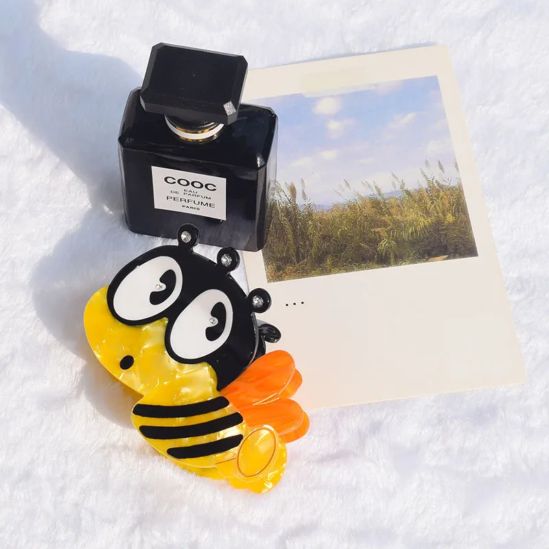 Cute Sweet Women's Bee Parrot Acetic Acid Sheets Rhinestones Hair Claws display picture 3