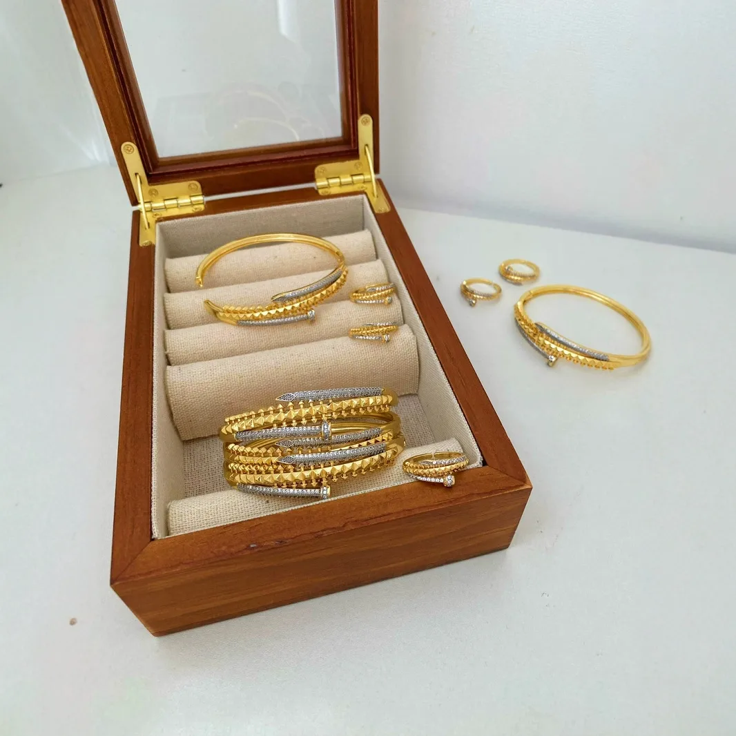 Vintage Style Classic Style Nail Copper Mixed Metal 18K Gold Plated Women's Rings Bangle display picture 4
