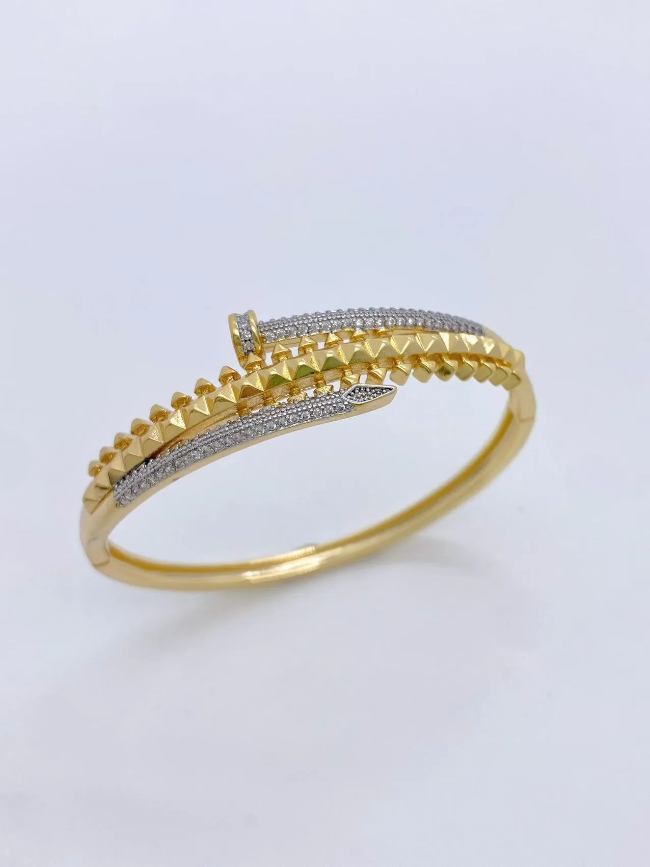 Vintage Style Classic Style Nail Copper Mixed Metal 18K Gold Plated Women's Rings Bangle display picture 1