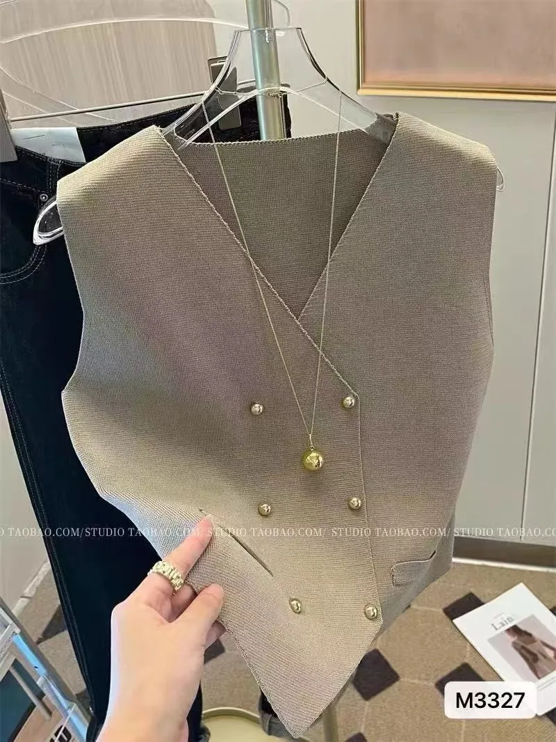 Fashion New Style V-neck Asymmetric Double Button Knitted Vest Top Women's Clothing Urban Landscape Pattern Polyester Fabric display picture 1