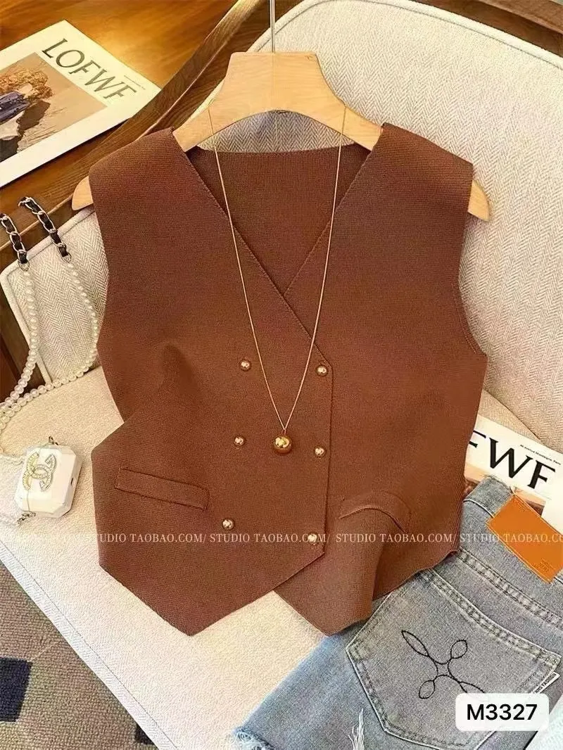 Fashion New Style V-neck Asymmetric Double Button Knitted Vest Top Women's Clothing Urban Landscape Pattern Polyester Fabric display picture 4