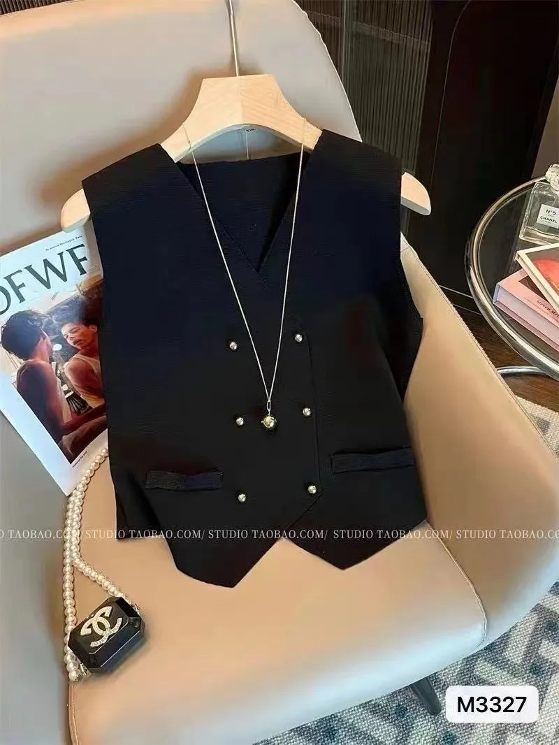 Fashion New Style V-neck Asymmetric Double Button Knitted Vest Top Women's Clothing Urban Landscape Pattern Polyester Fabric display picture 2