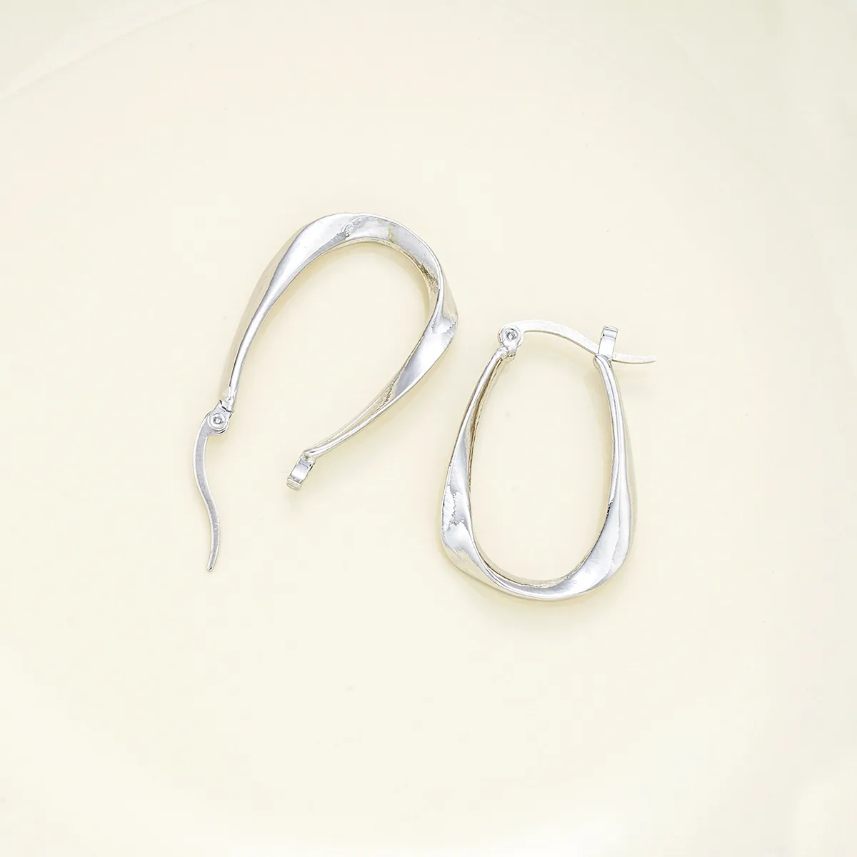 1 Pair Simple Style Streetwear Geometric Plating Alloy Hoop Earrings display picture 5