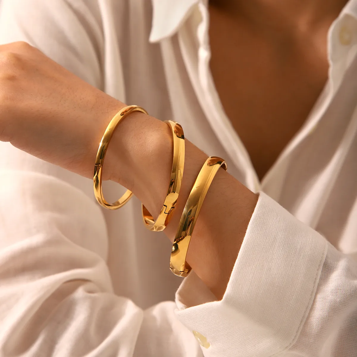 IG Style Elegant Preppy Style Geometric 304 Stainless Steel Titanium Steel 18K Gold Plated Bangle In Bulk display picture 3