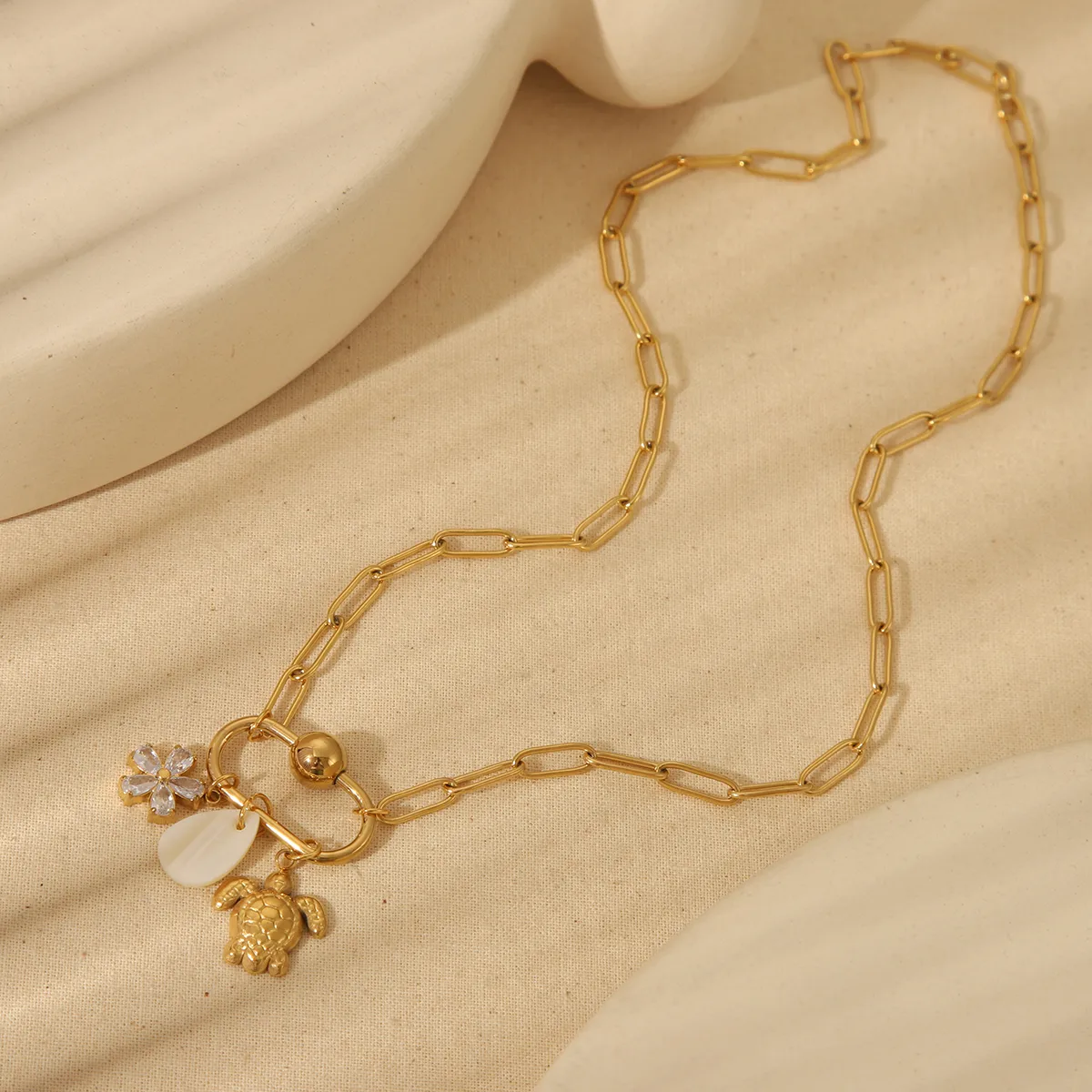 Wholesale Jewelry Beach Commute Turtle Flower Snail 304 Stainless Steel 18K Gold Plated Pendant Necklace display picture 2