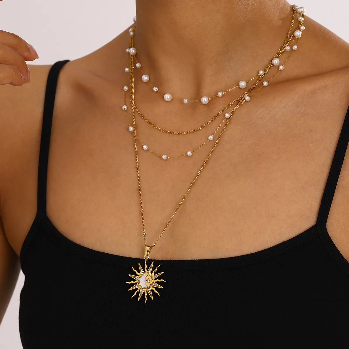 Wholesale Jewelry Simple Style Classic Style Sun Star Moon 304 Stainless Steel Shell Zircon 18K Gold Plated Inlay Pendant Necklace display picture 7