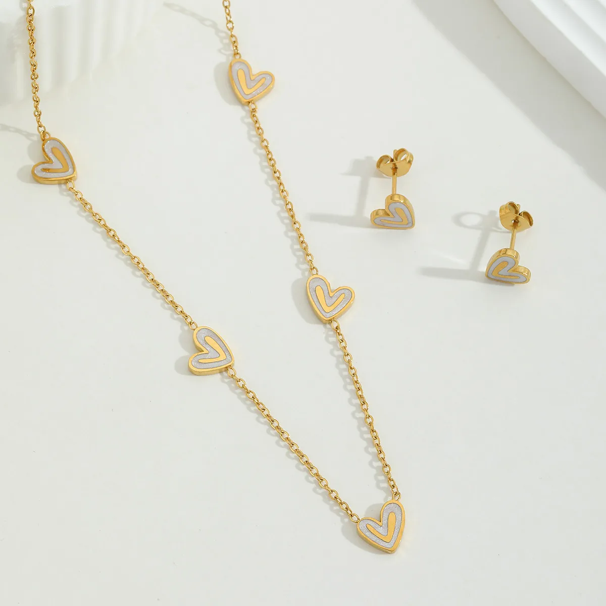 Cute Basic Commute Heart Shape 304 Stainless Steel Inlay Acrylic 18K Gold Plated Women's Jewelry Set display picture 1