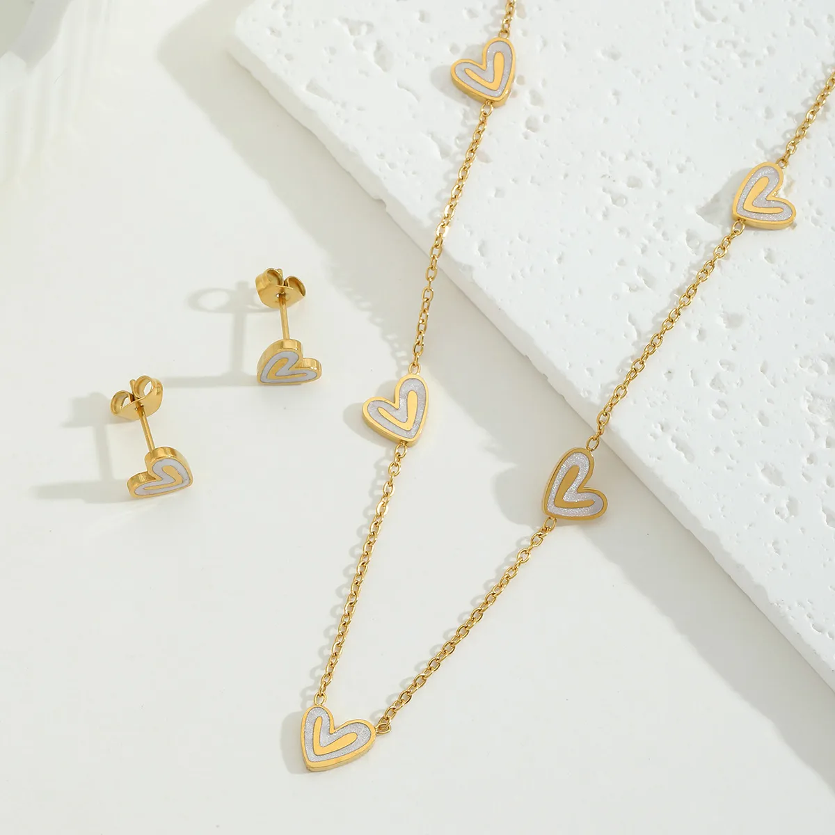 Cute Basic Commute Heart Shape 304 Stainless Steel Inlay Acrylic 18K Gold Plated Women's Jewelry Set display picture 2