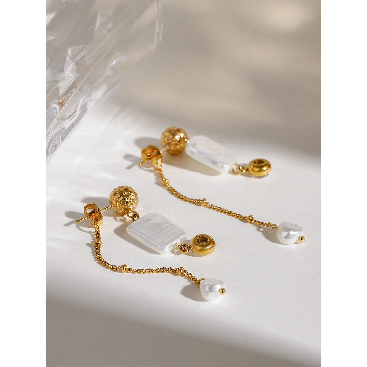 1 Pair Simple Style Classic Style Geometric 304 Stainless Steel Imitation Pearl Zircon Drop Earrings display picture 7