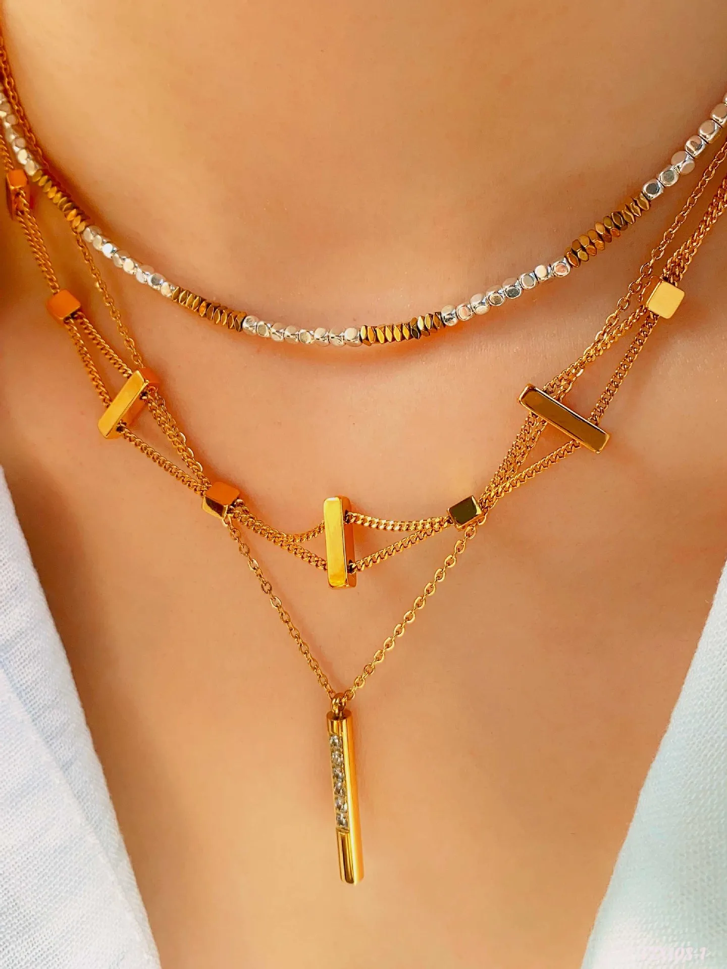 Simple Style Geometric Titanium Steel Beaded Plating Inlay Zircon Women's Necklace display picture 1